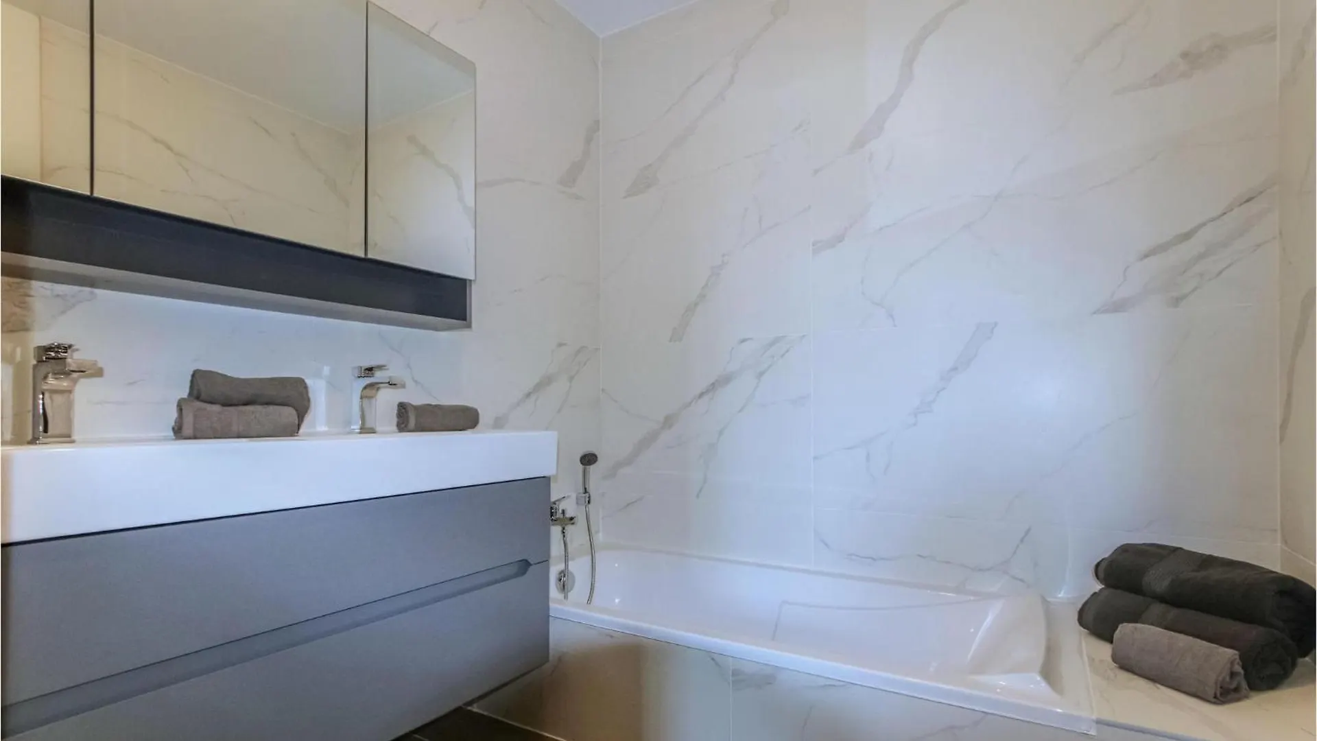 4 Bedroom Stunning Home In Cleon Dandran 0*, Cleon-d'Andran