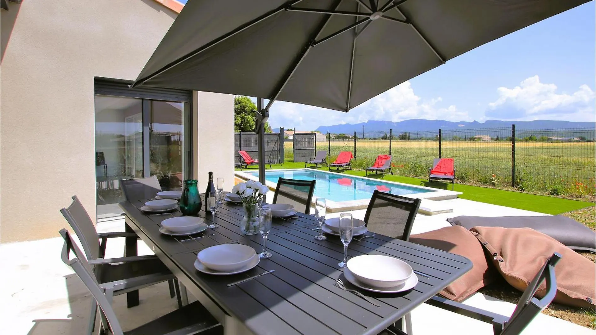 4 Bedroom Stunning Home In Cleon Dandran 0*, Cleon-d'Andran