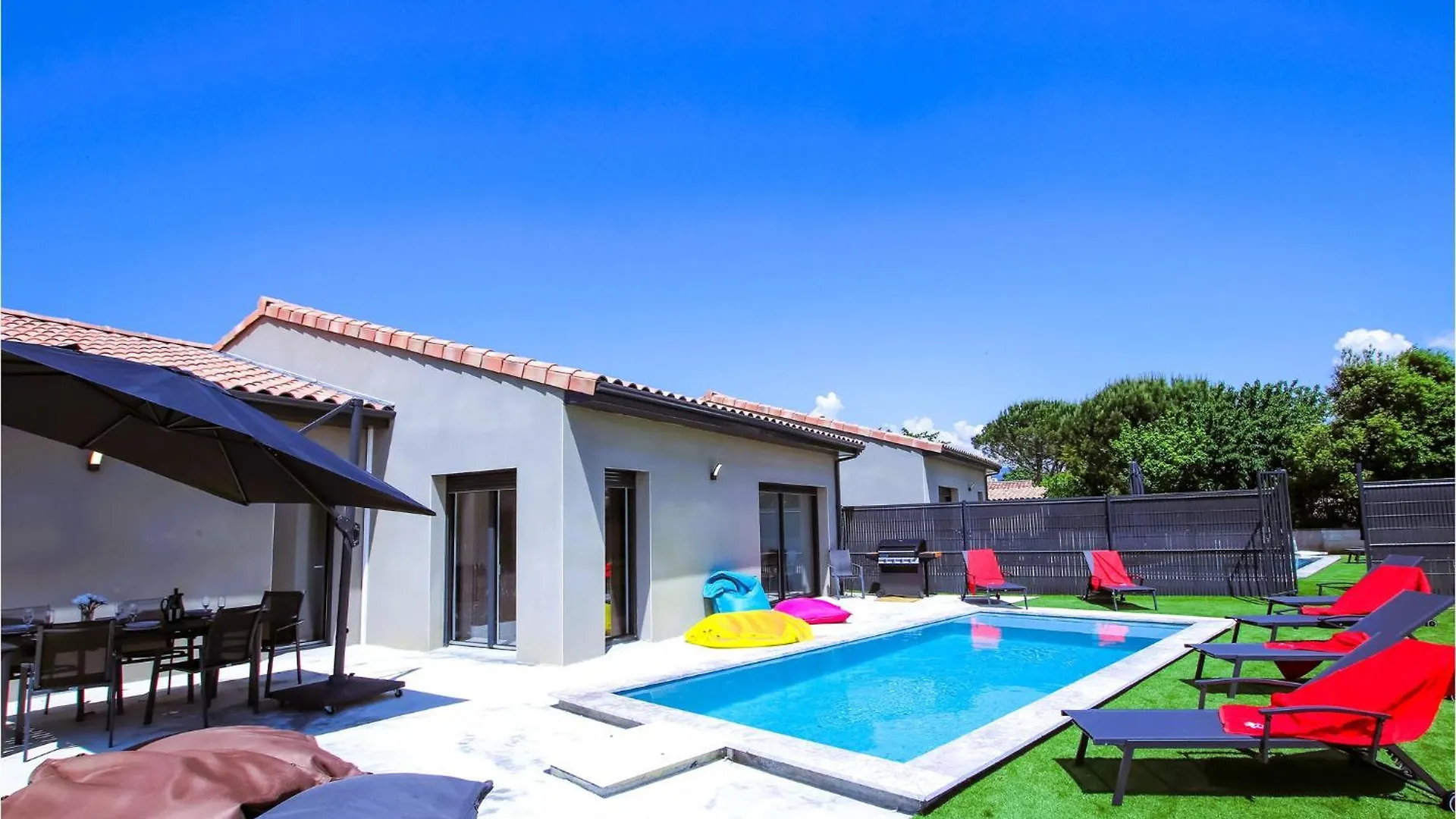 4 Bedroom Stunning Home In Cleon Dandran