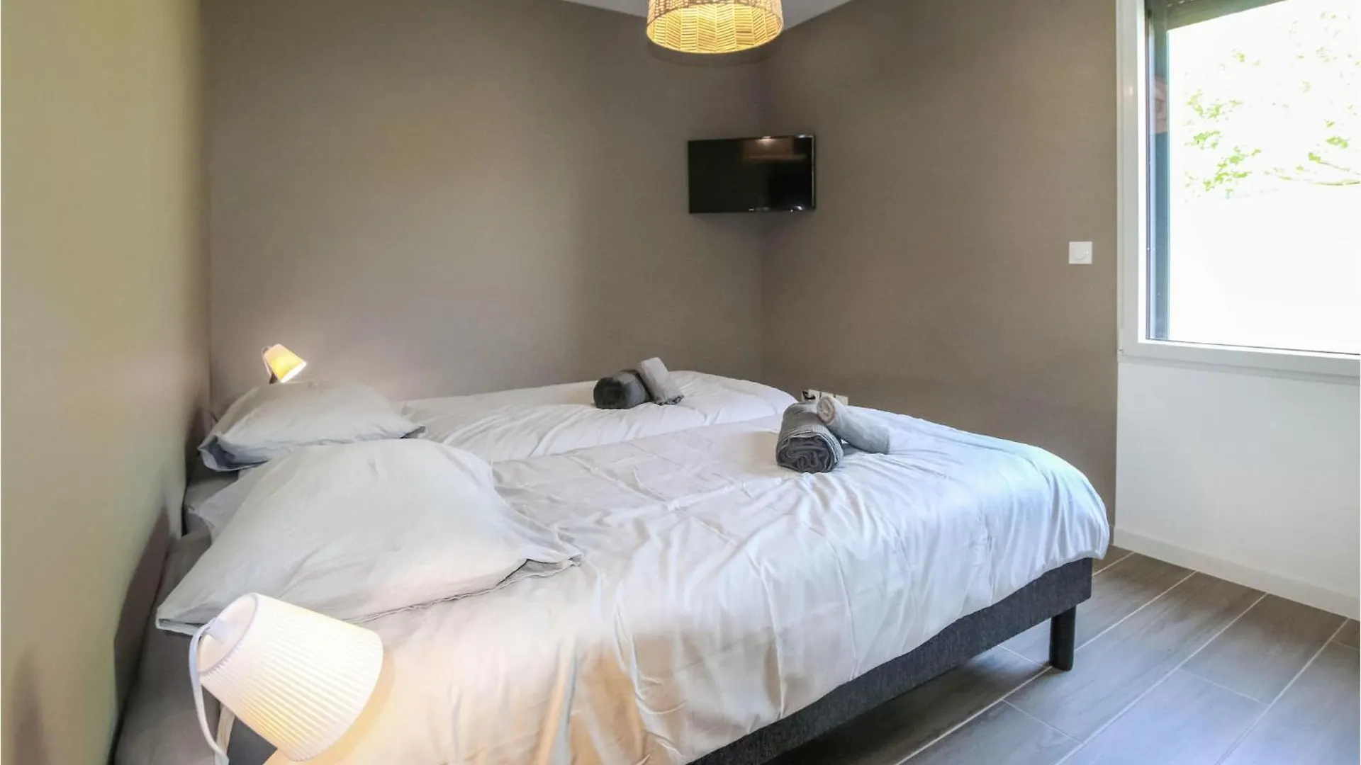 4 Bedroom Stunning Home In Cleon Dandran Francia